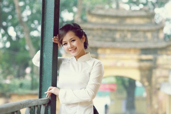 Năm nay 24 tuổi, Thanh Hoài sinh ra và lớn lên ở Yên Bái. Hiện cô là sinh viên năm cuối khoa đạo diễn, trường ĐH Sân khấu Điện ảnh.